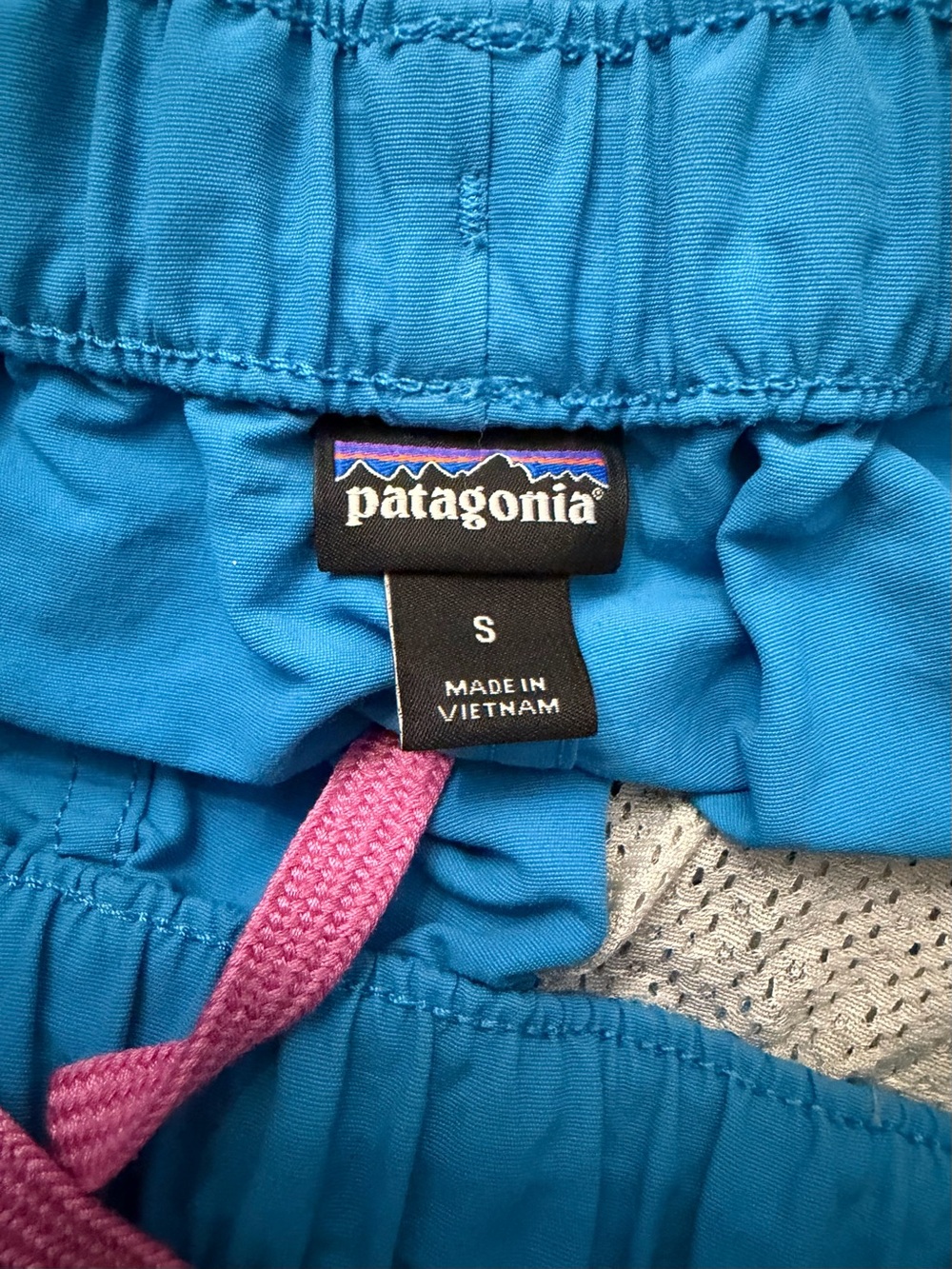 Patagonia barely baggies 2.5” Lightweight Athletic Shorts with Pink Drawstring - Picture 7 of 8